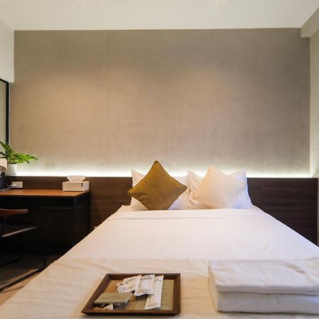 C'House Bangkok Vandrarhem Exteriör bild