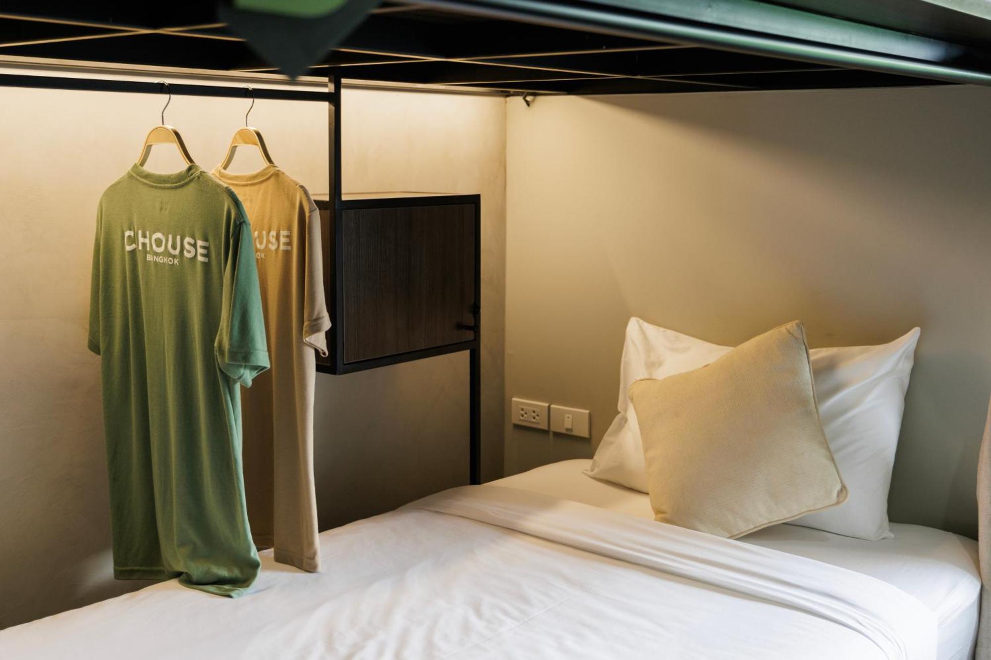 C'House Bangkok Vandrarhem Exteriör bild