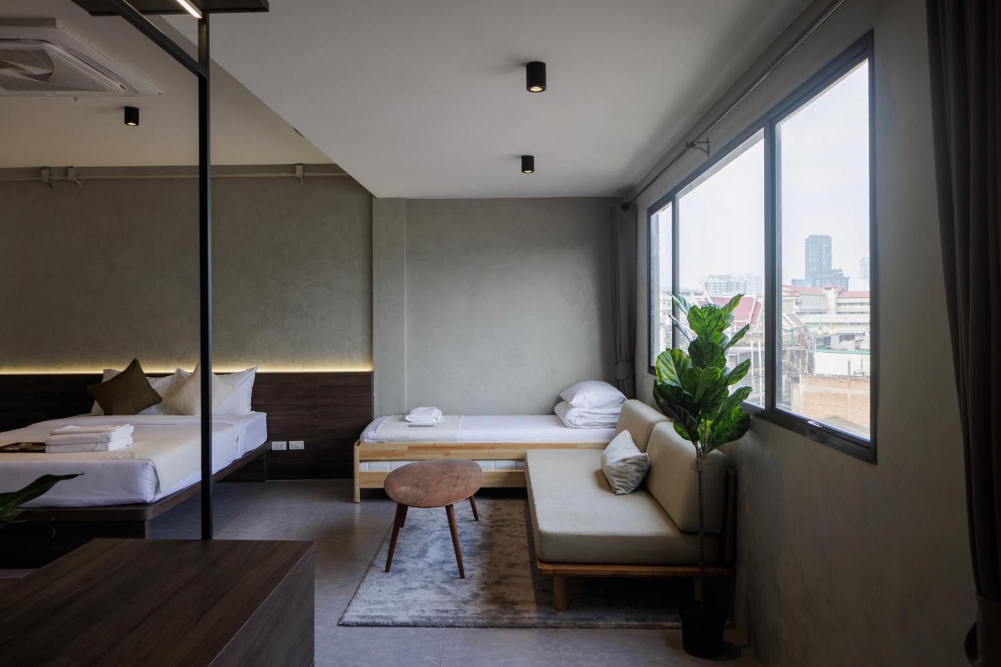 C'House Bangkok Vandrarhem Exteriör bild
