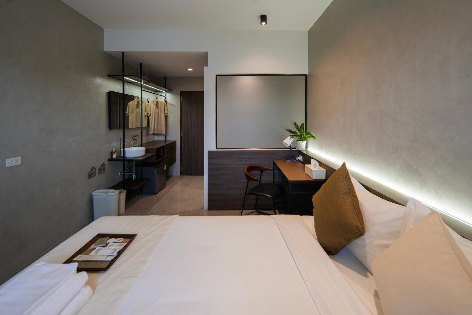 C'House Bangkok Vandrarhem Exteriör bild