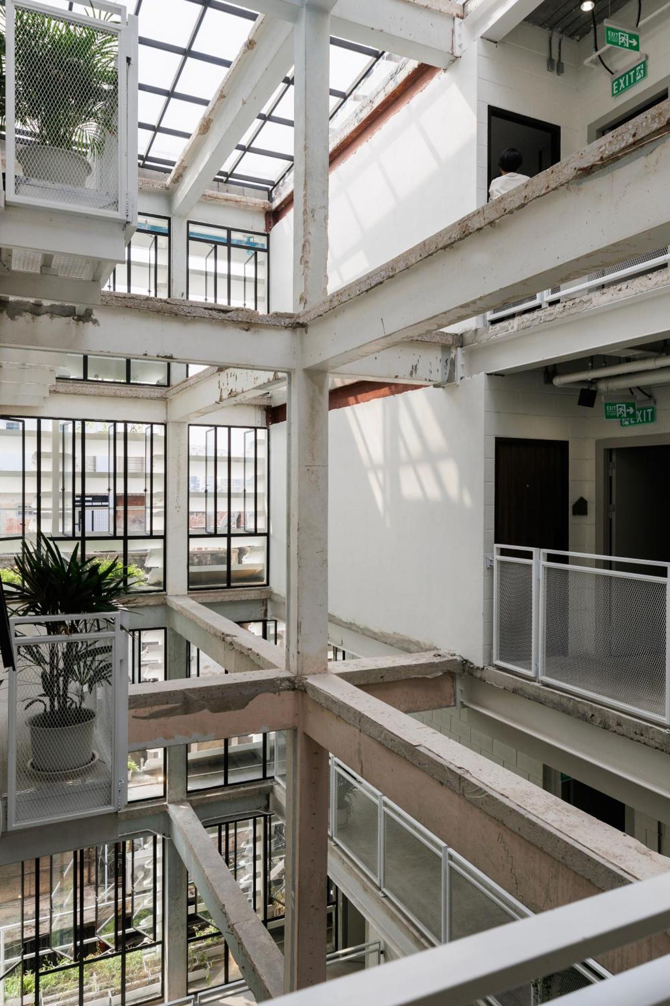 C'House Bangkok Vandrarhem Exteriör bild